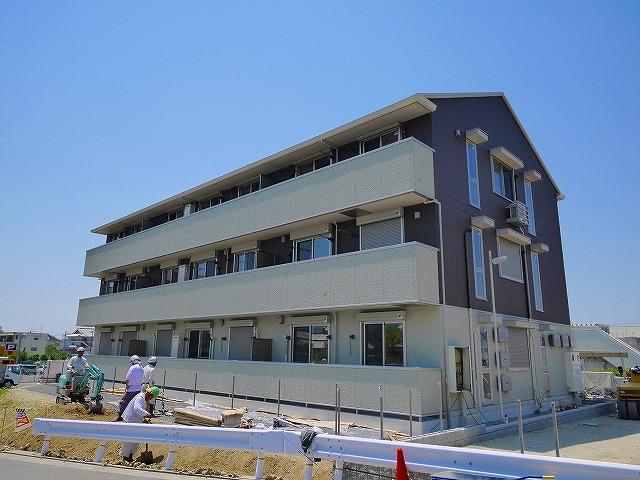 建物外観　落ち着いた雰囲気の外観です