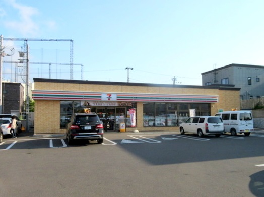 コンビニ　セブンイレブン札幌西岡2条店（コンビニ）まで517m