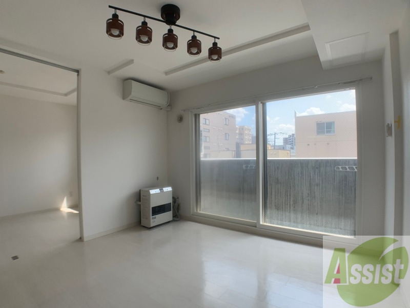居室・リビング　広くてキレイなお部屋が広がっていて、充実した生活が送れそう。