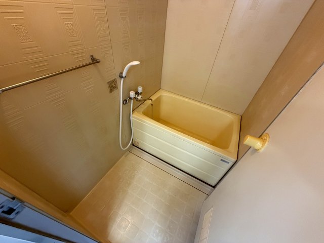 バス・シャワールーム　ゆったり過ごせるお風呂です