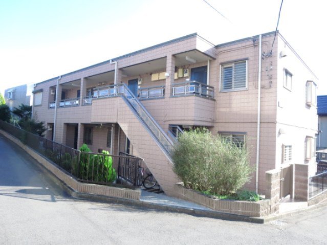 建物外観　閑静な住宅街の１LDK
