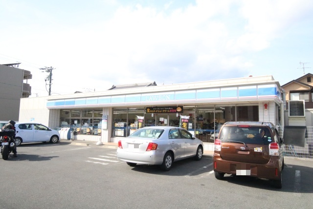 コンビニ　ローソン　中川戸田三丁目店（コンビニ）まで300m