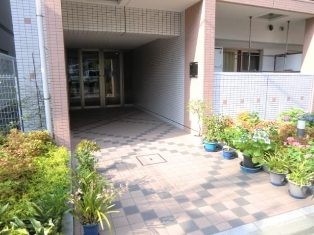 エントランス　エントランスアプローチ