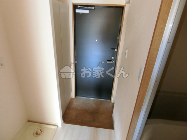 玄関　シューズボックス付玄関(写真は別のお部屋です)