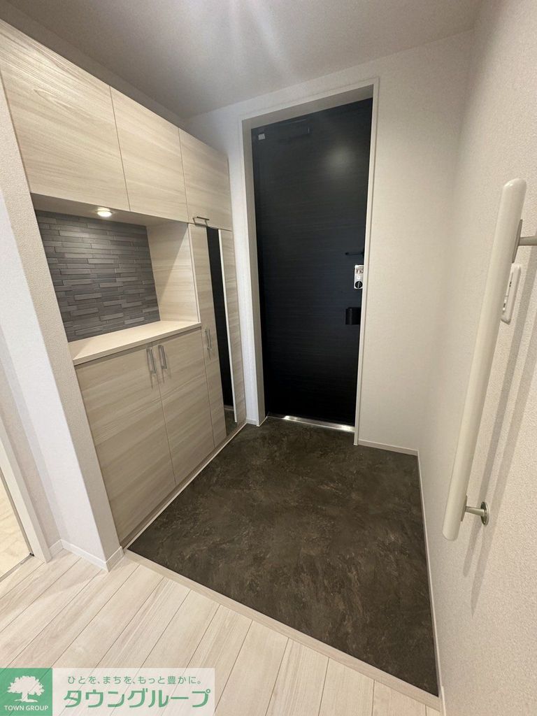 玄関　★お部屋探しは株式会社タウンハウジング東京まで★
