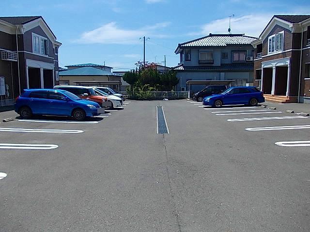 駐車場　駐車場
