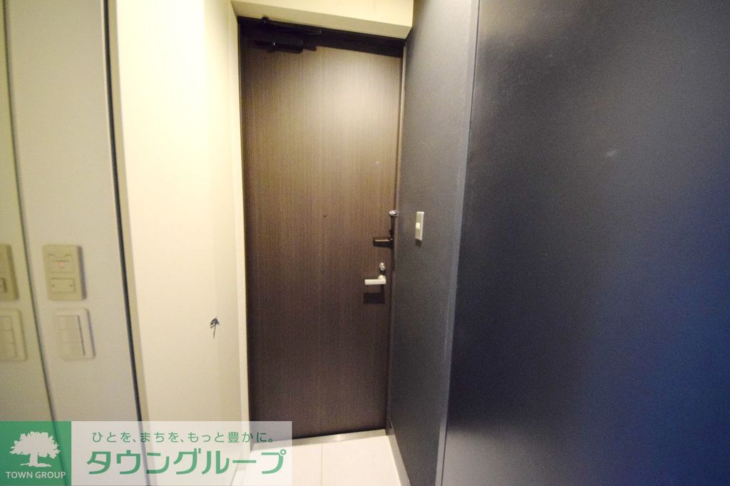 玄関　※別部屋参考写真