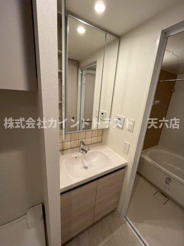 洗面設備　使いやすい洗面所です
