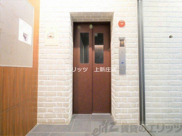 ロビー　エレベーター