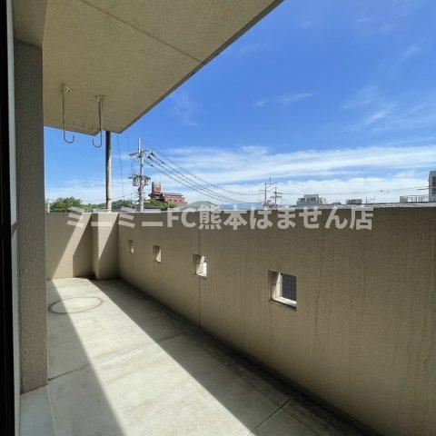 バルコニー　※写真は別号室のものですので現状優先とさせていただきます