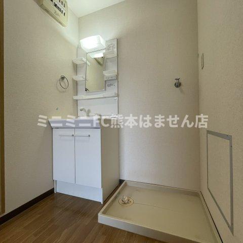 洗面設備　※写真は別号室のものですので現状優先とさせていただきます
