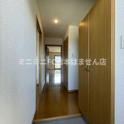 玄関　※写真は別号室のものですので現状優先とさせていただきます