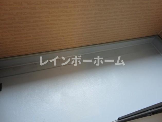 バルコニー　暖かな日差しのふりそそぐバルコニー