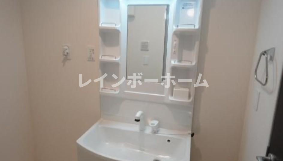 洗面設備　使いやすい洗面所です
