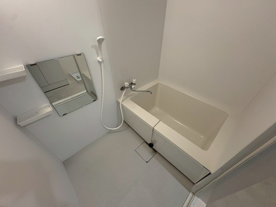 バス・シャワールーム　※別の部屋の写真です