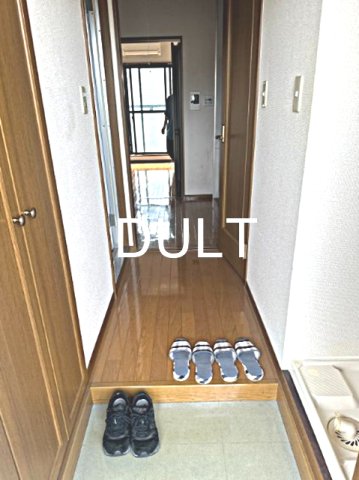 玄関　玄関です。