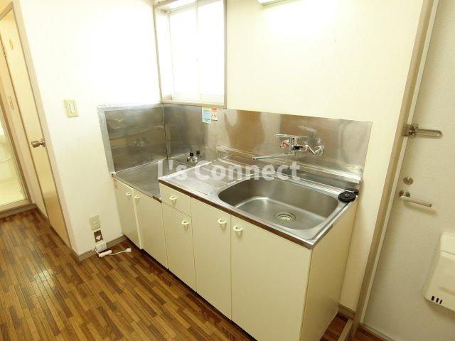 キッチン　キッチンシンクは新品に入替えます。