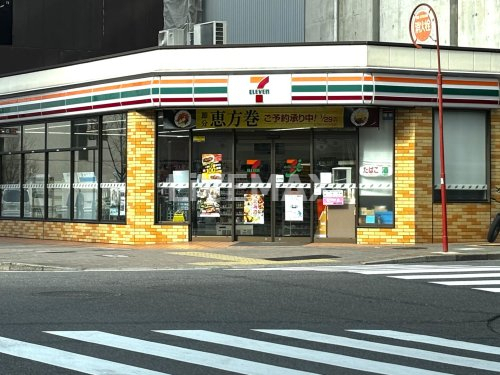 コンビニ　セブンイレブン 名古屋桜通呉服店（コンビニ）まで142m