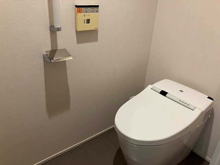 トイレ　落ち着いたトイレです