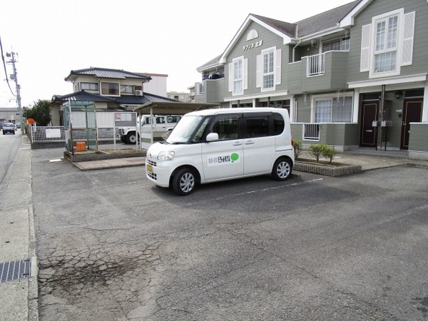 駐車場　駐車場