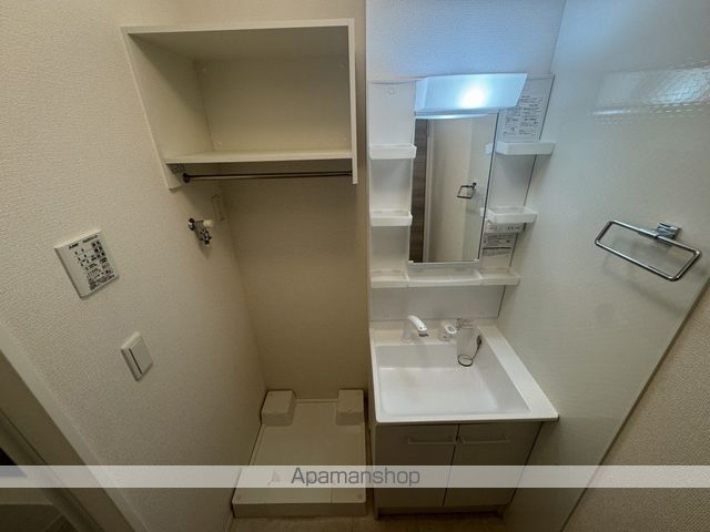 福山市 2階建 築5年の内装写真