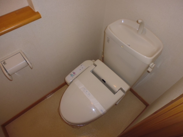 トイレ　シャワー付きトイレ