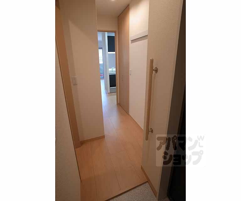 その他部屋・スペース　玄関を入ってすぐの廊下です。
