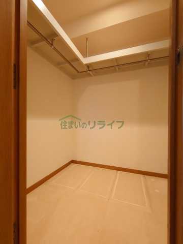収納　参考写真　別のお部屋のお写真です