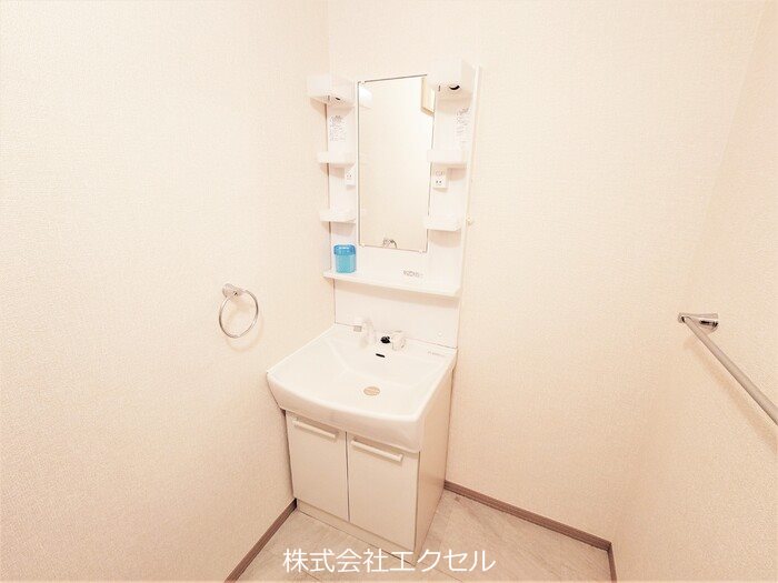 洗面設備　洗髪洗面台です。