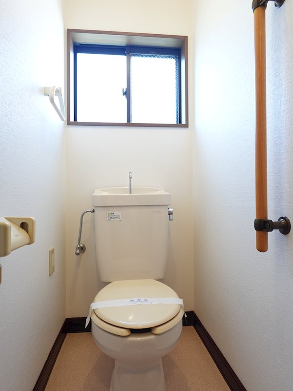 トイレ　各階にトイレがあります