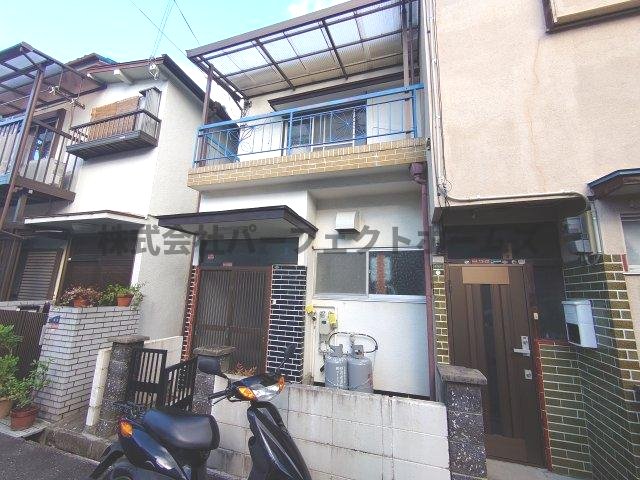 建物外観　落ち着いた雰囲気の外観です