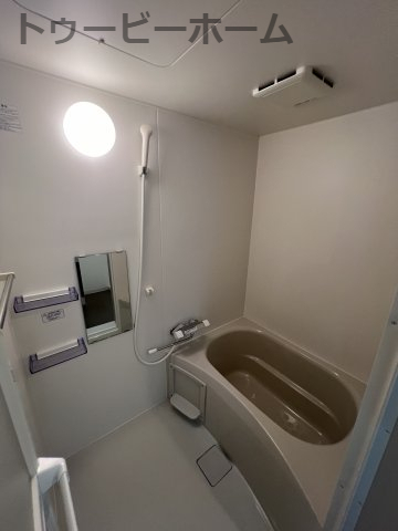 バス・シャワールーム　落ち着いた空間のお風呂です