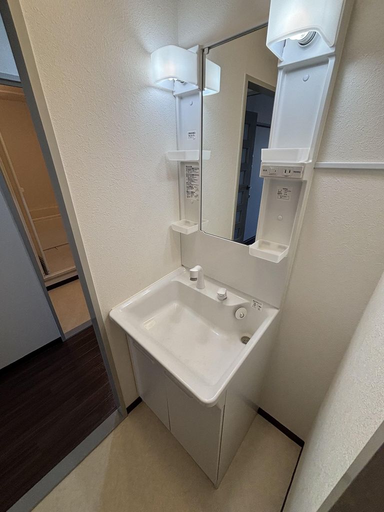 洗面設備　独立洗面台です。