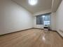 居室・リビング　広くてキレイなお部屋が広がっていて、充実した生活が送れそう。