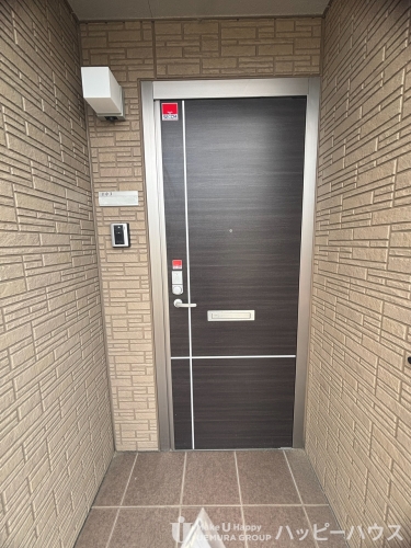 玄関　退去前につき、同じ号系統のお部屋写真になります。現状優先致し