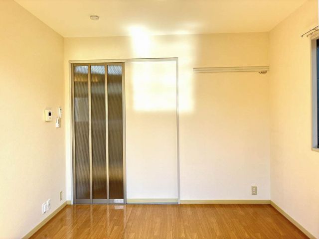 ベルデ北田 A棟の居間写真