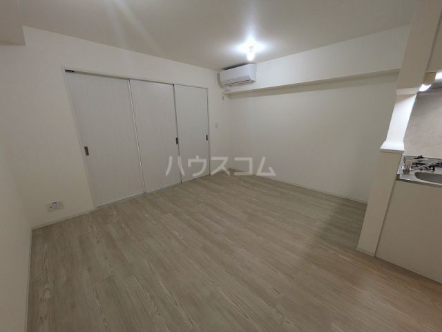 ジーメゾン岩槻南平野ミナリアの居間写真