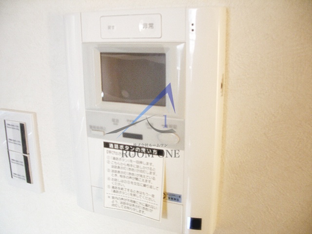セキュリティ　モニター付きインターホンです。