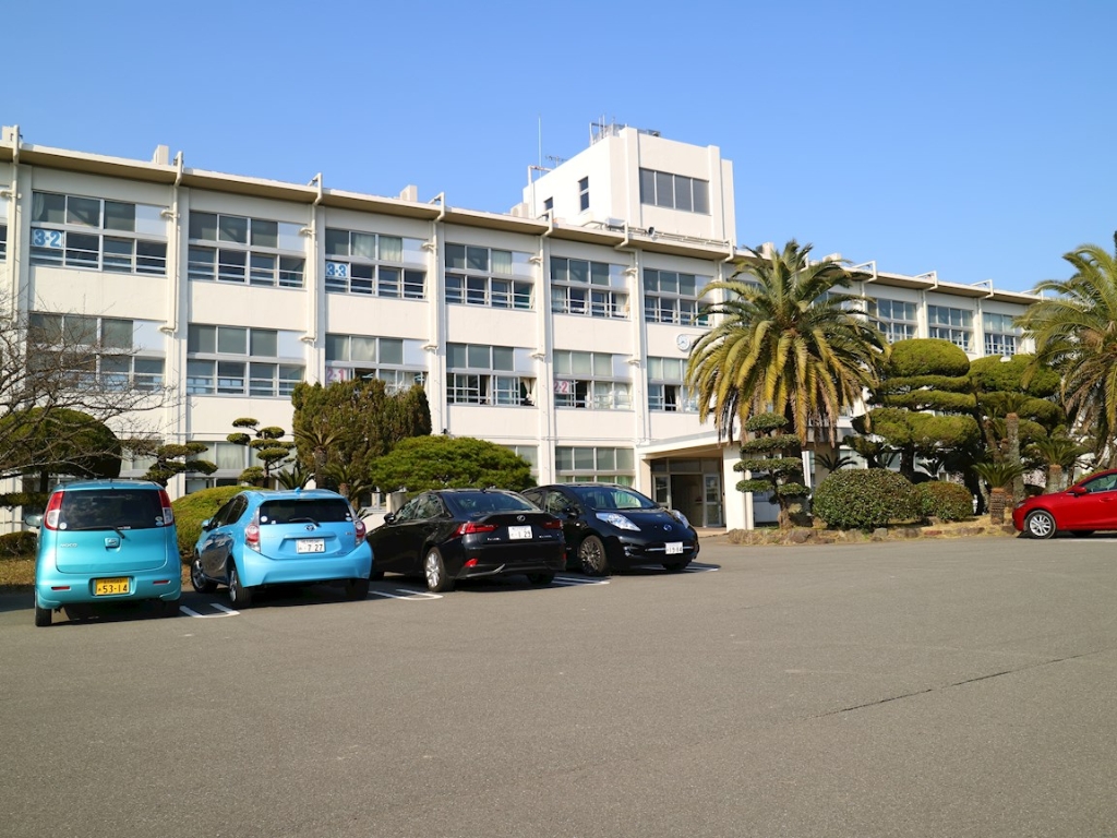 中学校　水巻町立水巻中学校（中学校）まで1408m