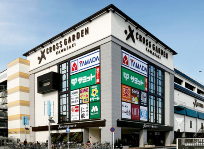 ショッピングセンター　EARTHクロスガーデン川崎店（ショッピングセンター）まで755m