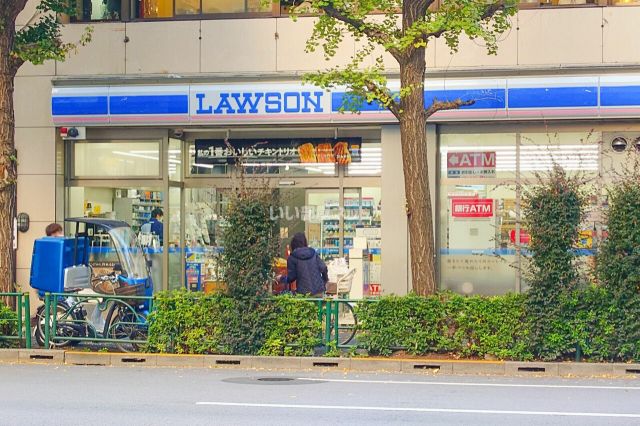 コンビニ　ローソン神田神保町白山通り店（コンビニ）まで397m