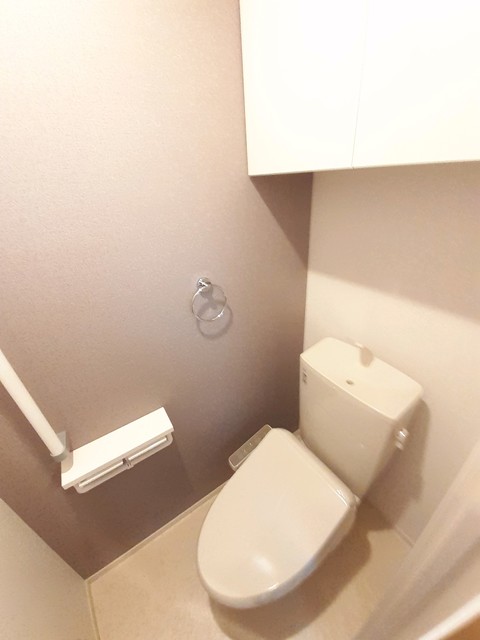 アール ホームズIのトイレ写真