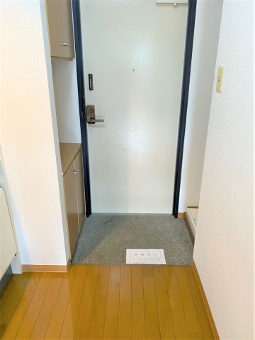 玄関　イメージになります。