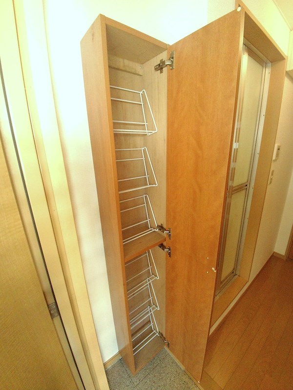 玄関　同マンション別号室参考写真