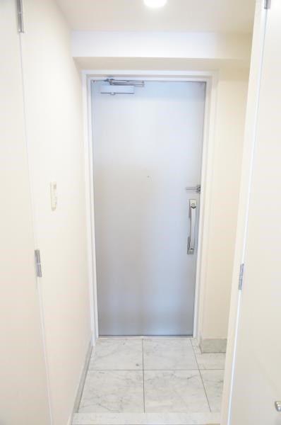 玄関　弊社は都内全域の物件をご紹介可能です！