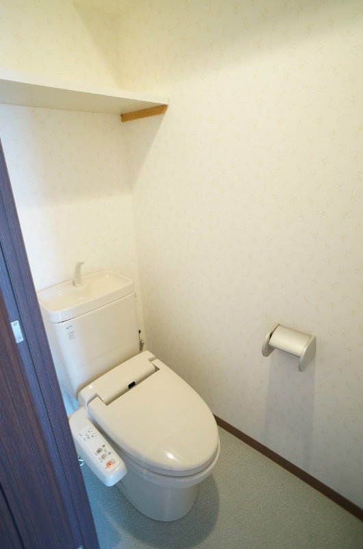 トイレ　同物件他号室のお写真になります。