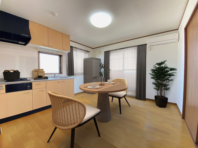 居室・リビング　こちらの家具はＣＧです。家具付きではございません。