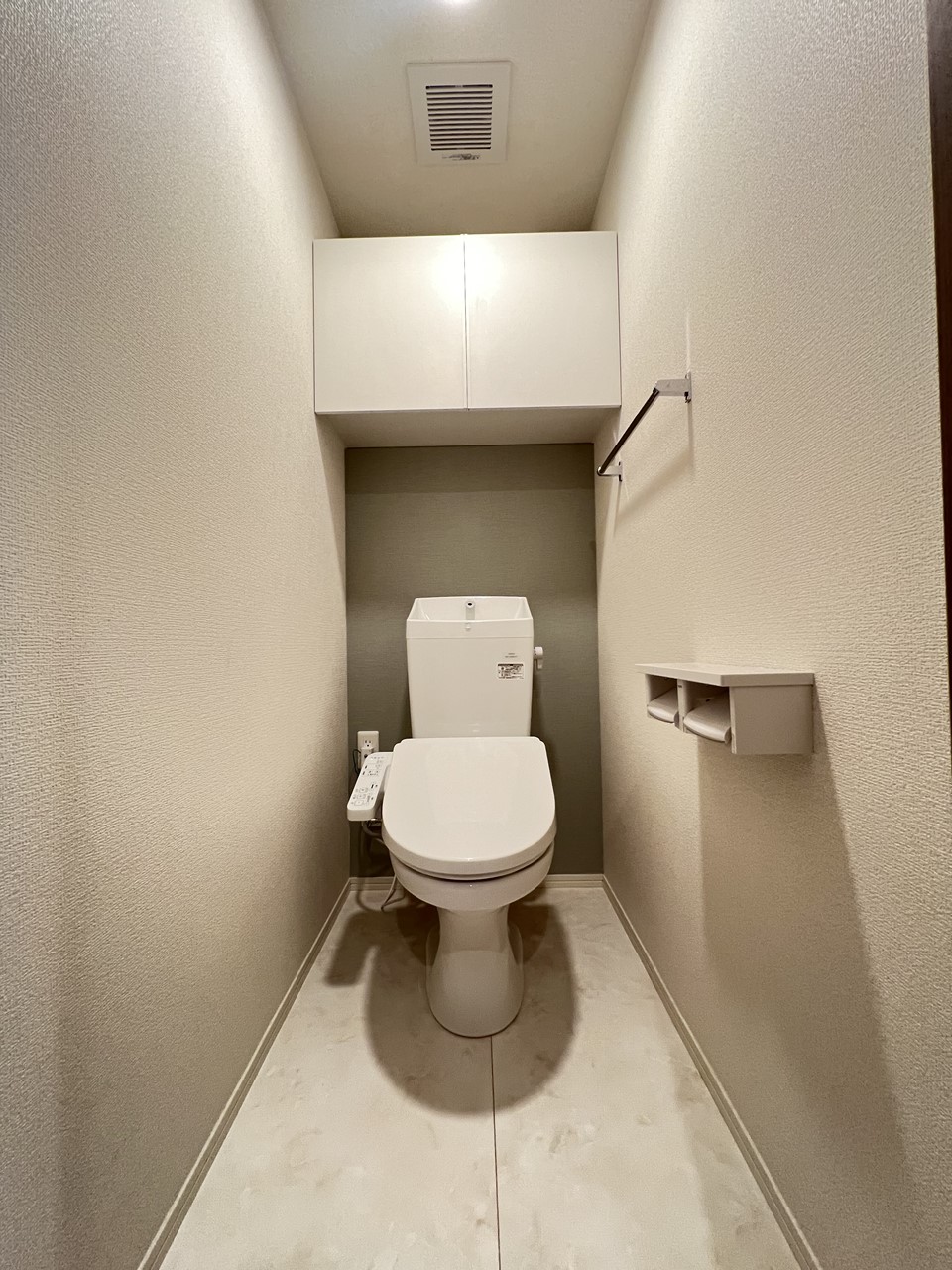トイレ　※同物件、別部屋の写真です