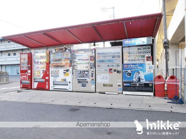 その他　自動販売機（その他）まで476m