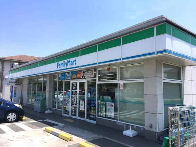 コンビニ　ファミリーマート　姫路中島（コンビニ）まで972m